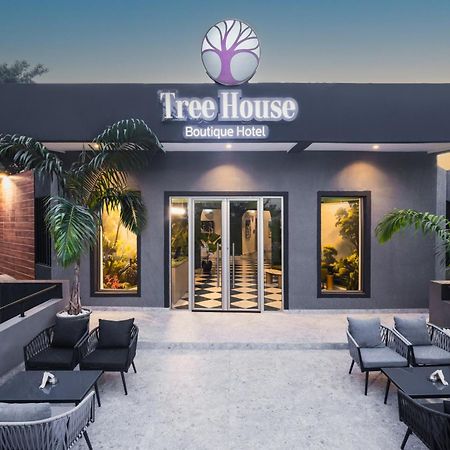 Tree House Boutique Hotel Abuja Buitenkant foto